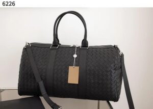 [국내배송]보테가베네타 [BOTTEGA VENETA] 인트레치아토 미디엄 더플 백