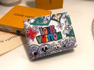 [국내배송]루이비통 코믹스 멀티플 월릿 고퀄