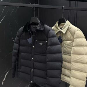 [국내배송]프라다 삼각 칼라 와일드 구스 패딩 자켓