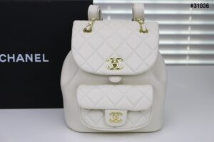 [국내배송]샤넬 24SS 듀마 백팩 원포켓 스몰 카프스킨 화이트