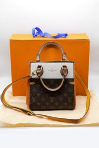 [국내배송]루이비통 모노그램 폴드 PM 토트 숄더백