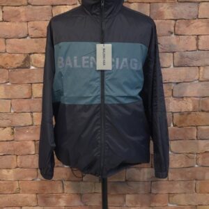 [국내배송]발렌시아가 로고라인 세미 오버핏 윈드브레이커