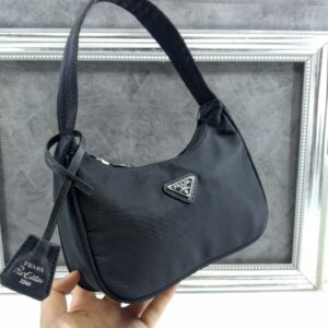[국내배송]프라다 리에디션 2000 리나일론 호보백 블랙