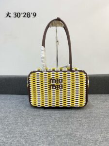 [국내배송]미우미우 우븐 이팩트 토드백