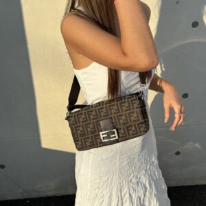 [국내배송]펜디 토바코 브라운 FF 자카드 패브릭 백