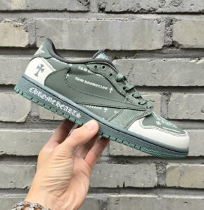 [국내배송]나이키 에어조던 1 로우 크롬하츠