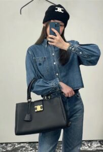 [국내배송]셀린느 아플린 미디엄 서플 카프스킨백