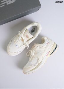 [국내배송]뉴발란스 2002R 프로텍션 팩 씨 솔트