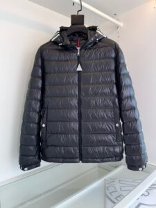 [국내배송]몽클레르 코누어 쇼트 다운 자켓 블랙