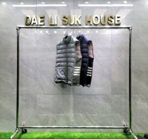 [국내배송]톰브라운 24FW 패딩조끼