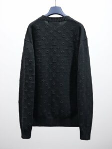 [국내배송]루이비통 전판 자수로고 니트