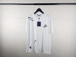 [국내배송]루이비통 수입 LV 자수로고 라운드 티셔츠 남여공용