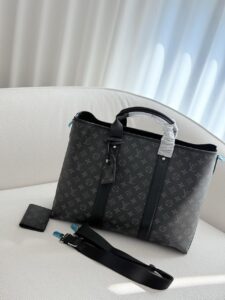 [국내배송]루이비통 타이가 이클립스 위켄드 NM토트백➕오거나이저