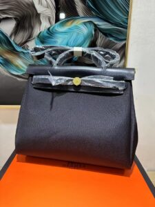 [국내배송]에르메스 허백31 블랙 금장 인스티치