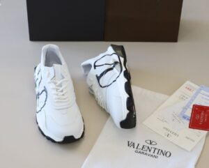 [국내배송]발렌티노 [ V.L.T.N ] 수입 V로고 바운스 로우탑 스니커즈