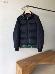 [국내배송]에르메스 25년 구스패딩신상 소량 (품절 표시 없어도 10.26일 까지만 판매)