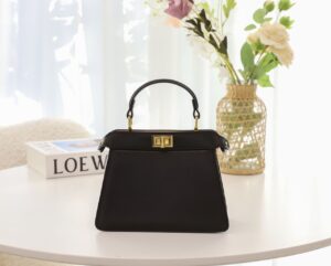 [국내배송]펜디 [ F.D ] 수입최상급 피카부 백 쁘띠 아이씨유 – 블랙