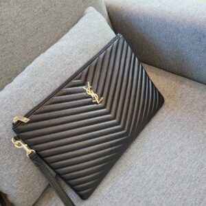 [국내배송]입생로랑 쉐브론 금장 클러치