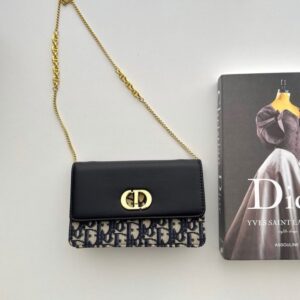 [국내배송]디올 미스 카로 파우치 위드 체인