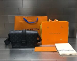 [국내배송]루이비통 LOUIS S-케이프 메신저백