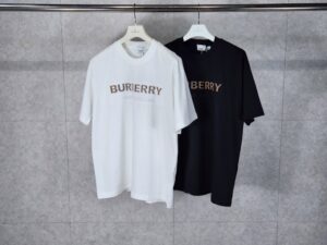 [국내배송]버버리 워싱 체크로고 티셔츠