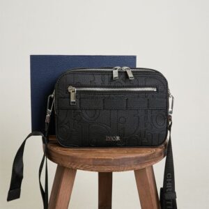 [국내배송]디올 사파리 미니 스트랩백