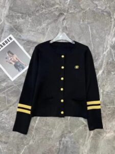 [국내배송]셀린느 골드버튼 로고가디건