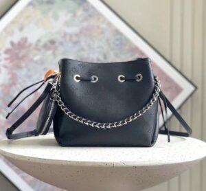 [국내배송]루이비통 벨라 마히나 버킷백 M57070