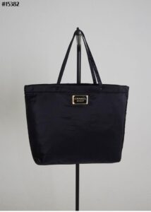 [국내배송]샤넬 메이크업 나일론 쇼퍼백