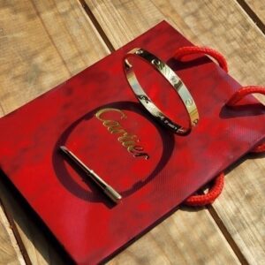 [국내배송]까르띠에 러브팔찌 큐빅 골드