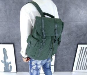 [국내배송]루이비통 크리스토퍼 MM