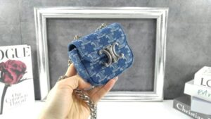 [국내배송]셀린느 트리오페 미니 체인 클로드 백 데님