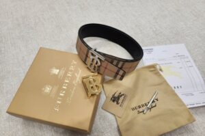 [국내배송]버버리 리버서블 체크 양면벨트