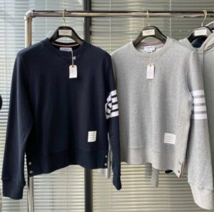 [국내배송]톰라운 25S/S 4BAR 사선완장 맨투맨