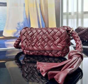 [국내배송]보테가베네타 스몰 칼리메로 씨타