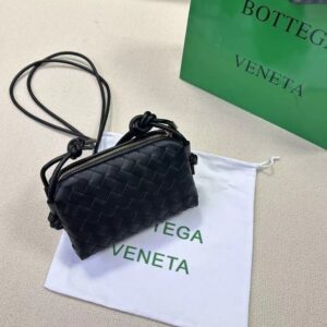 [국내배송]보테가 베네타 루프 크로스