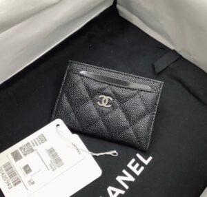 [국내배송]샤넬 클래식 캐비어 카드홀더 블랙 은장 AP0213
