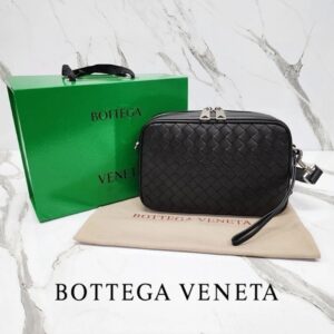 [국내배송]보테가 베네타 인트레치아토 레더 크로스백