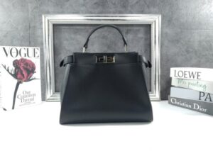 [국내배송]펜디 피카부 미디엄 백