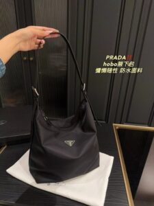 [국내배송]프라다 나일론 호보백