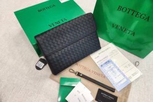 [국내배송]보테가베네타 클러치백 168-25 (남녀공용)