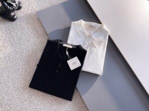 [국내배송]에르메스 2025SS 자가드펀칭 포인트 쿨니트 카라 티셔츠