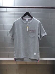 [국내배송]톰브라운 시그니처 코튼포켓 반팔티셔츠