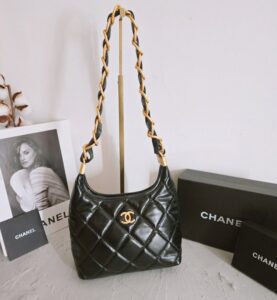 [국내배송]샤넬 호보백 스몰 램스킨 금장 블랙