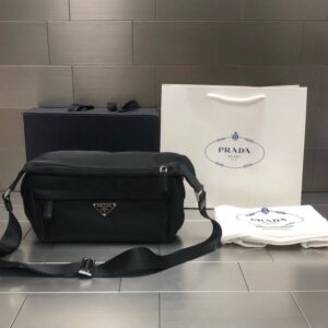 [국내배송]프라다 바이커백 2VH994