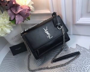 [국내배송]생로랑 선셋 모노그램 플랩 프론트백