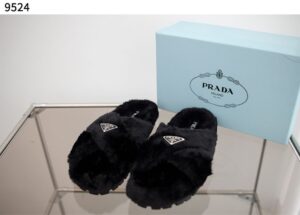[국내배송]프라다 [PRADA] 수입고급 프라다 시어링 퍼 크로스 슬라이드