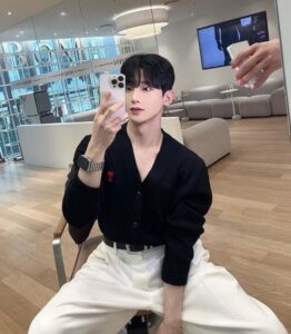 [국내배송]아미 드꾀흐 로고 리브드 엠브로이더드 커플 가디건