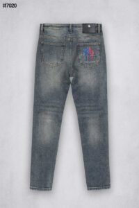 [국내배송]몽클레어 엠브로이드 모티프 포켓 로고 슬림핏 데님 팬츠