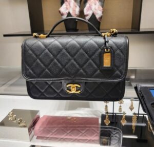 [국내배송]샤넬 CC 렉탱글 탑 핸들 플랩백